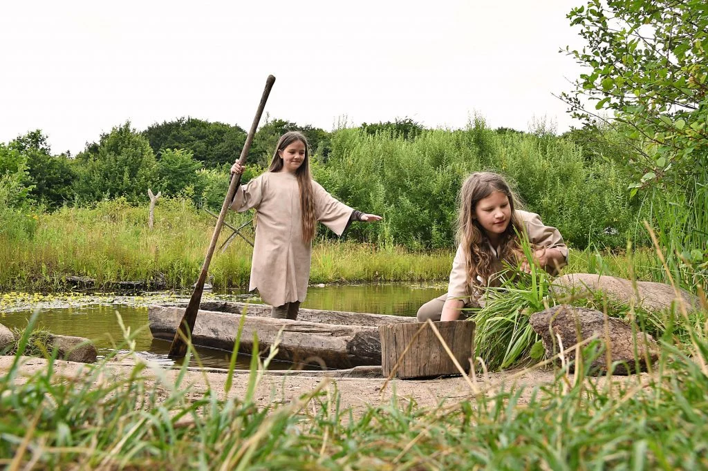 Einbaum_Kinder_aoza-1024x682-1 Startseite_2023